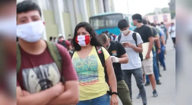 En Perú, el Seguro Social de Salud informó que aumentaron los contagios de la covid-19 en jóvenes.