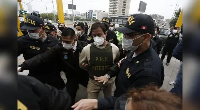 Edgar Paz Ravines es extraditado a Perú desde México. Edgar Paz Ravines es extraditado a Perú desde México.