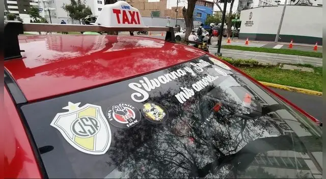 axistas usaban calcomanías para recibir protección de las mafias de extorsionadores. axistas usaban calcomanías para recibir protección de las mafias de extorsionadores.