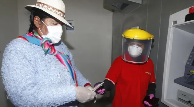 El bono de S/760 es entregado en zonas urbanas y rurales, por tal, hay varias modalidades de cobro para cada hogar. El bono de S/760 es entregado en zonas urbanas y rurales, por tal, hay varias modalidades de cobro para cada hogar.