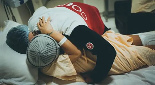 Mario Hart aseguró que sintió como si se despidiera de alguien que va a la guerra cuando Korina Rivadeneira entró a sala de parto.