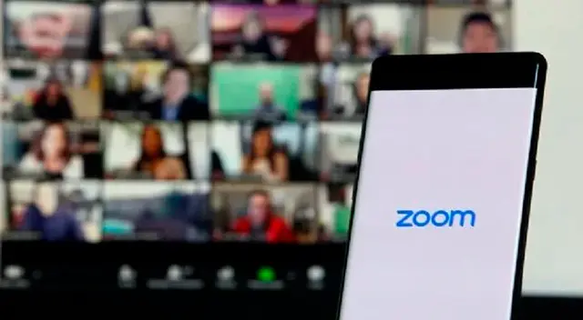 La joven estudiante se llevó el susto de su vida al ser sorprendida por encapuchados. La joven estudiante se llevó el susto de su vida al ser sorprendida por encapuchados.