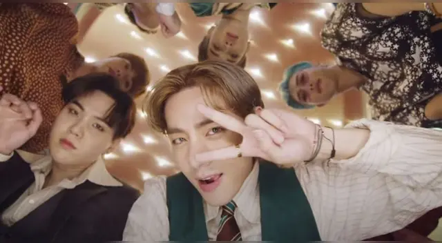 BTS logró convertirse nuevamente en el número 1 en la lista de los Billboard Hot 100, y se mostraron muy emocionados por el logro en sus redes sociales. BTS logró convertirse nuevamente en el número 1 en la lista de los Billboard Hot 100, y se mostraron muy emocionados por el logro en sus redes sociales.