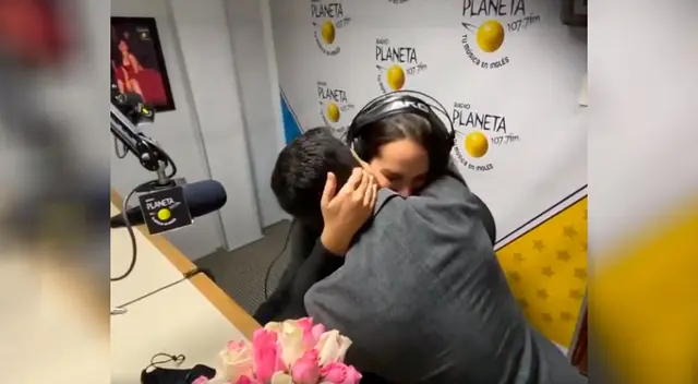 Conductora fue sorprendida por su novia mientras trabajaba. Conductora fue sorprendida por su novia mientras trabajaba.