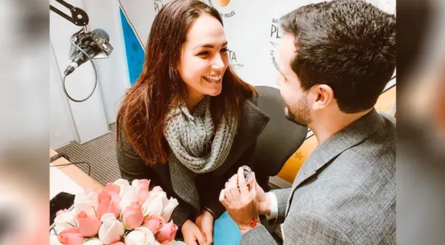 Conductora fue sorprendida por su novia mientras trabajaba. Conductora fue sorprendida por su novia mientras trabajaba.