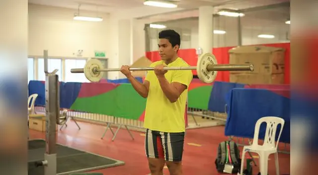 Emanuel Feijoo rumbo al mundial Sub 17 de pesas