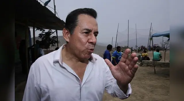 Hoy podría debatirse en el Pleno del Congreso la moción de censura contra Alva. Hoy podría debatirse en el Pleno del Congreso la moción de censura contra Alva.