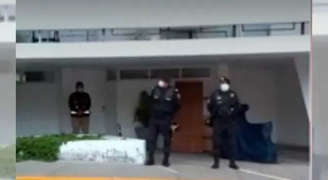 Alcalde de Santa María del Mar en el ojo de la tormenta. Alcalde de Santa María del Mar en el ojo de la tormenta.