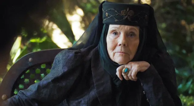 La conocida 'Olenna Tyrell' de Game of Thrones, Diana Rigg, falleció esta mañana en su casa, en compañía de su familia. La conocida 'Olenna Tyrell' de Game of Thrones, Diana Rigg, falleció esta mañana en su casa, en compañía de su familia.