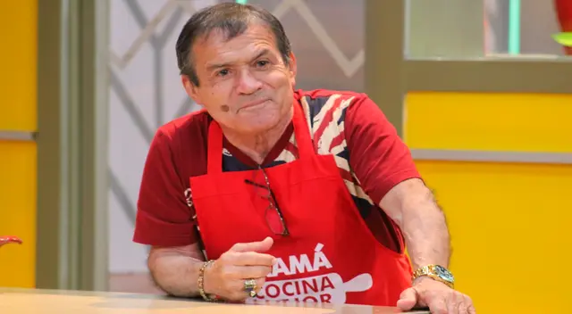 Es un capo en la cocina. Es un capo en la cocina.