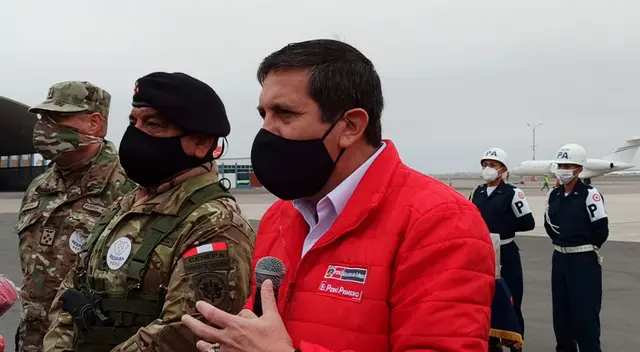 Ministro de Defensa rechaza quitar del cargo a María Antonieta Alva. Ministro de Defensa rechaza quitar del cargo a María Antonieta Alva.