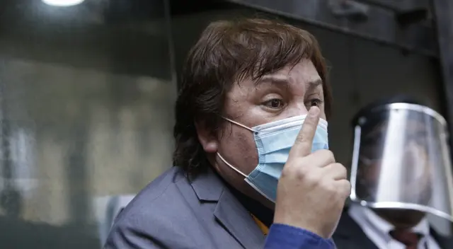 Richard Swing llegó al Congreso e intentó presentar denuncia constitucional contra el congresista Edgar Alarcón.