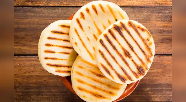Colombia y Venezuela poseen cientos de arepas, algo que se celebra cada segundo sábado de septiembre en Latinoamérica. Colombia y Venezuela poseen cientos de arepas, algo que se celebra cada segundo sábado de septiembre en Latinoamérica.