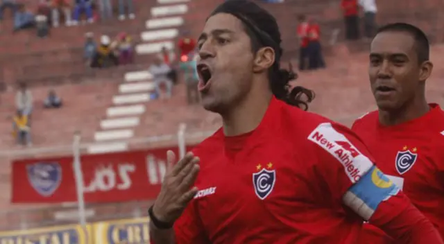 La llegada del Papá al estadio de Miami fue en limusinas. Regresando al hotel se encontraron con el rival en la calle y fue la locura.