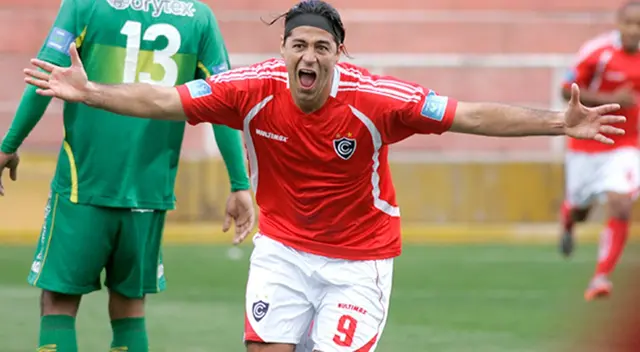 La llegada del Papá al estadio de Miami fue en limusinas. Regresando al hotel se encontraron con el rival en la calle y fue la locura.