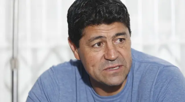 La llegada del Papá al estadio de Miami fue en limusinas. Regresando al hotel se encontraron con el rival en la calle y fue la locura.