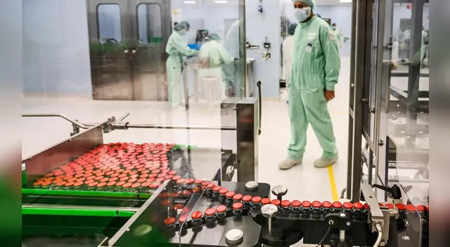 El participante sufrió una reacción adversa tras ser inoculado con el fármaco y, por ello, se tuvo que parar los ensayos clínicos hace unos días.