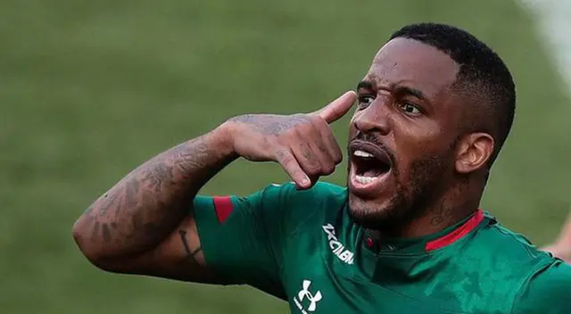 Jefferson Farfán causa polémica redes sociales. Jefferson Farfán causa polémica redes sociales.