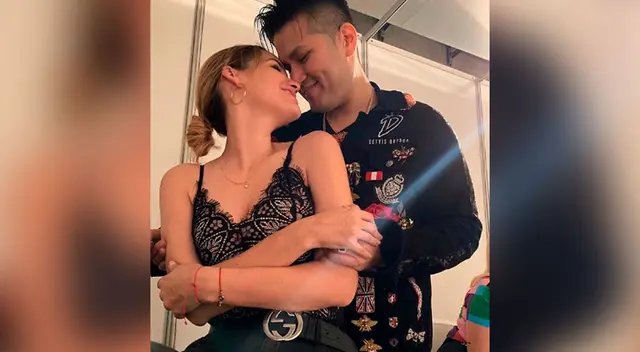 Lucen muy enamorados.