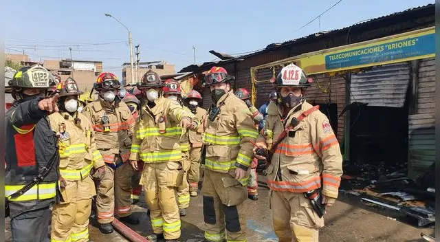 incendio deja en cenizas más de 14 puestos del mercado incendio deja en cenizas más de 14 puestos del mercado