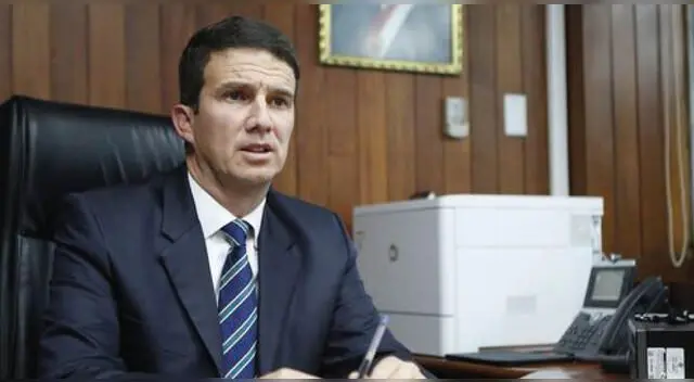 Ministro de Energía aseguró que dos personas de Acción Popular le dijeron que se quedaría e gabinete transitorio Ministro de Energía aseguró que dos personas de Acción Popular le dijeron que se quedaría e gabinete transitorio