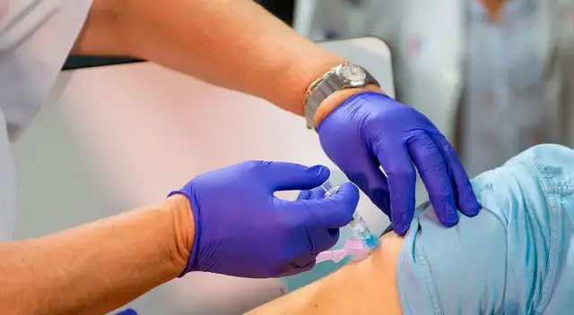 Expertos de la OMS recomendaron vacunarse contra la gripe.