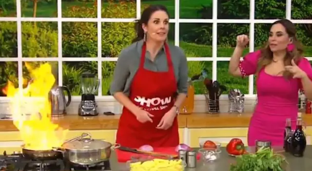 Rebeca Escribens felicitó a América Hoy por su primer aniversario, y no puedo evitar recordar el incidente que protagonizó en vivo.