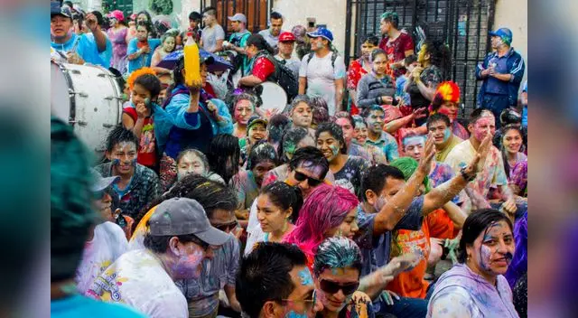 Cajamarca se considera la Capital del Carnaval Peruano ó la Fiesta más alegre del Perú.