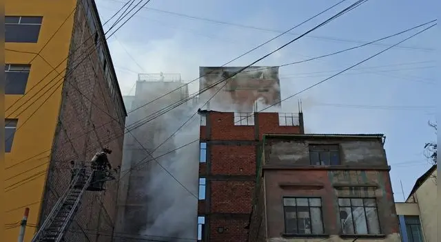 Incendio en un almacén de Gamarra Incendio en un almacén de Gamarra