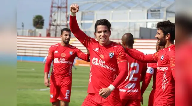 Ugarriza celebra su tanto ante Melgar