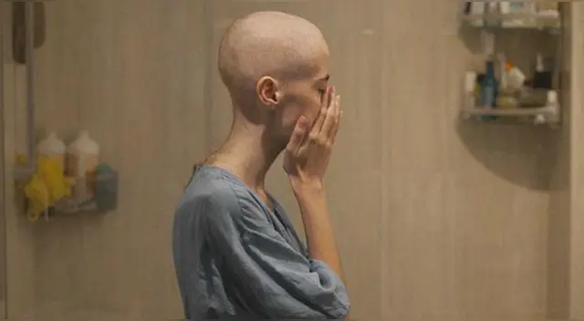 Olatz Vázquez documenta a través de fotografías su lucha contra la enfermedad. Olatz Vázquez documenta a través de fotografías su lucha contra la enfermedad.