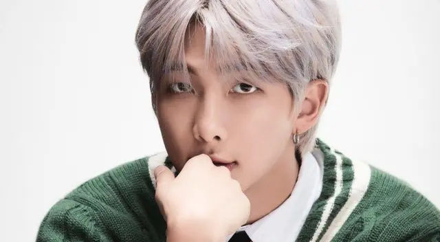El líder de BTS, Kim Nam-Joon, más conocido como RM, sorprendió al hablar de las dificultades en la pandemia y mandar un mensaje de aliento a su Army. El líder de BTS, Kim Nam-Joon, más conocido como RM, sorprendió al hablar de las dificultades en la pandemia y mandar un mensaje de aliento a su Army.