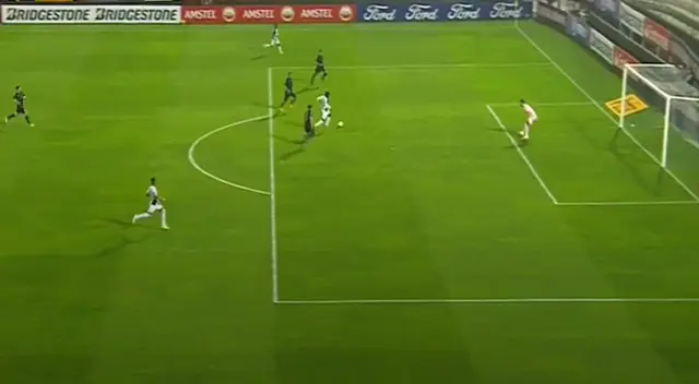 Cristian Zúñiga fue cuestionado por el periodista Pedro García tras el partido ante Racing.