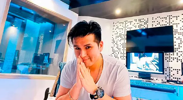 Deyvis Orosco estrenó su cuenta en TikTok a pedido de su pareja Cassandra Sánchez, y rápidamente se volvió viral entre sus seguidores.