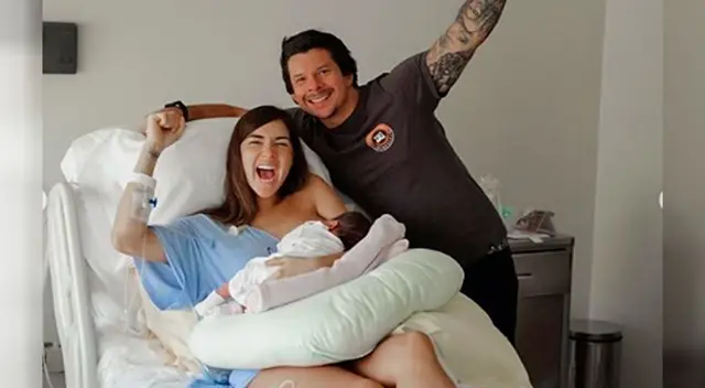 Korina Rivadeneira festeja que su pequeña ya usa chupón. Korina Rivadeneira festeja que su pequeña ya usa chupón.