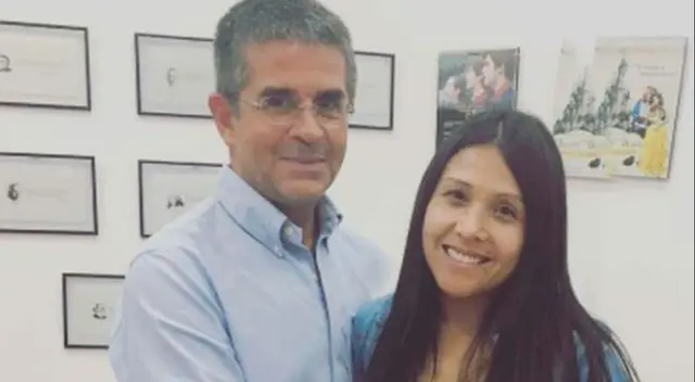 Tula Rodríguez se mostró  bastante acongojada por la partida de su esposo Javier Carmona, quien falleció tras estar dos años en estado vegetativo.