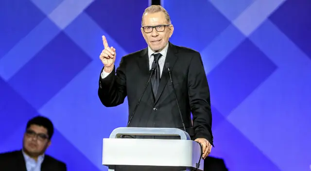 Ricardo Belmont se inscribió en Unión por el Perú de cara a los próximos comicios. Ricardo Belmont se inscribió en Unión por el Perú de cara a los próximos comicios.