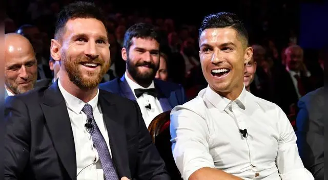 Lionel Messi y Cristiano Ronaldo se vuelven a encontrar en la Champions League. Lionel Messi y Cristiano Ronaldo se vuelven a encontrar en la Champions League.