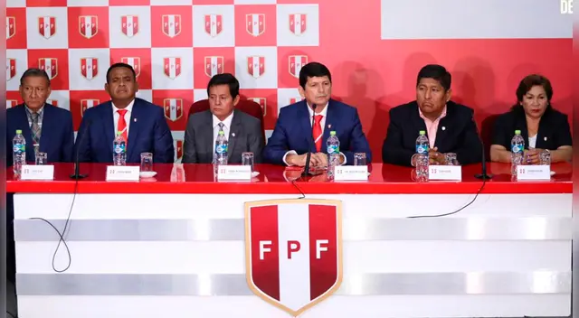 Clubes profesionales quiere que Agustín Lozano llame a elecciones.