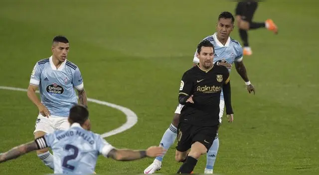 Un peculiar detalle se pudo observar en el duelo entre Celta de Vigo y Barcelona. En el estadio de Balaídos aparecieron dos marcas peruanas cuando captaron a Renato Tapia en pleno juego.