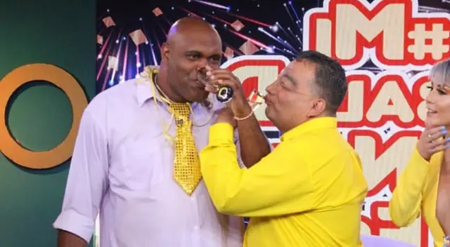 Joao Castillo aseguró que la pasa bien en el set de El Wasap de JB, y que prefiere eliminar de sus redes las críticas que recibe. Joao Castillo aseguró que la pasa bien en el set de El Wasap de JB, y que prefiere eliminar de sus redes las críticas que recibe.