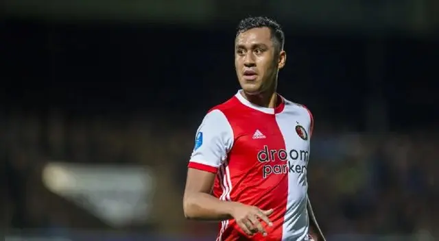 Renato Tapia era captado en el estadio Balaídos mientras en el fondo se podía observar la publicidad de dos marcas peruanas en el gran show de LaLiga Santander.