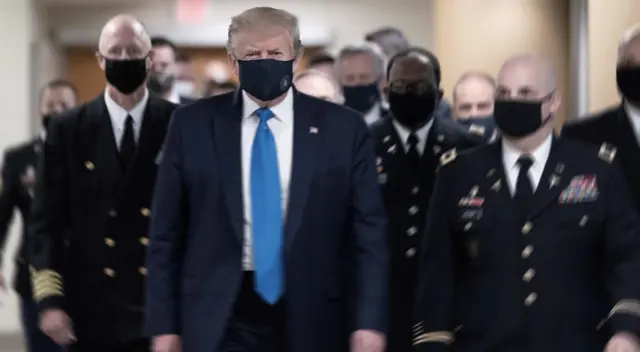 Donald Trump ha sido hospitalizado en el Centro Médico Militar Nacional Walter Reed.