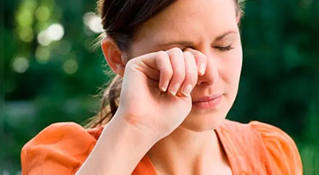 El especialista indicó que no debemos frotarnos los ojos. En caso de picazón intensa, debemos poner algo frío.