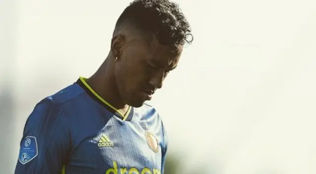 En el estadio Balaídos, dos marcas peruanas le robaron protagonismo a Renato Tapia en pleno partido de Barcelona vs. Celta.