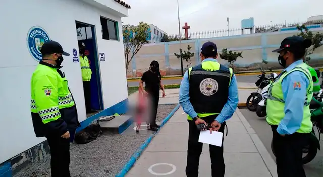 Encuentran a niña en calles de Surco.