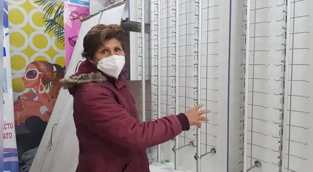 Cámaras de seguridad registran robo de 60 mil soles a óptica Cámaras de seguridad registran robo de 60 mil soles a óptica