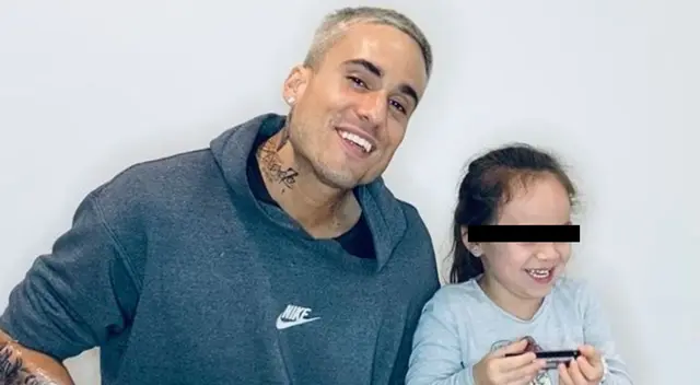 Gino Assereto emocionó a sus seguidores en redes sociales tras mostrarse cantando algunos temas con la pequeña Khaleesi.