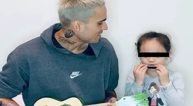 Gino Assereto emocionó a sus seguidores en redes sociales tras mostrarse cantando algunos temas con la pequeña Khaleesi.