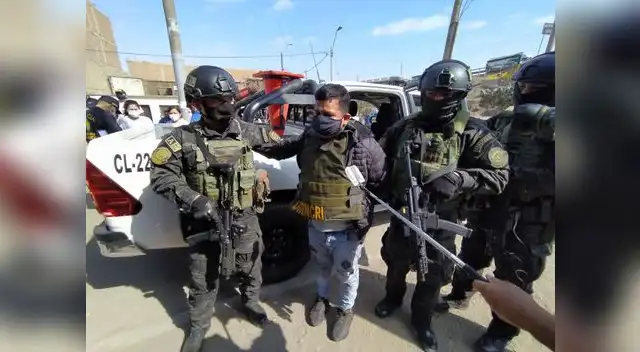 capturan a delincuentes que usaban armas de guerra